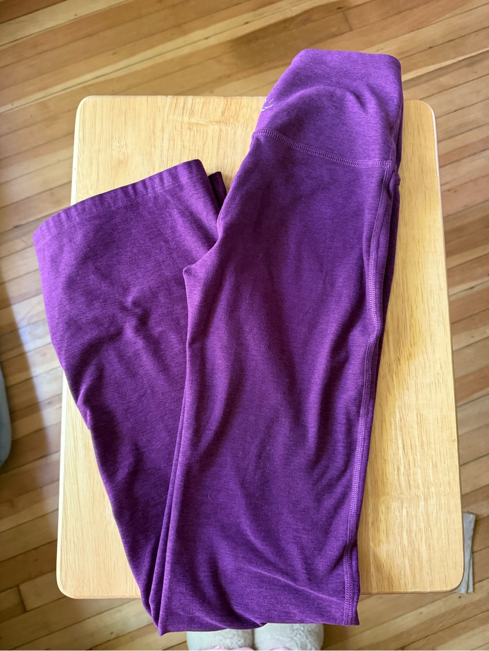 Women’s Beyond yoga flare high rise leggings in purple size XS
